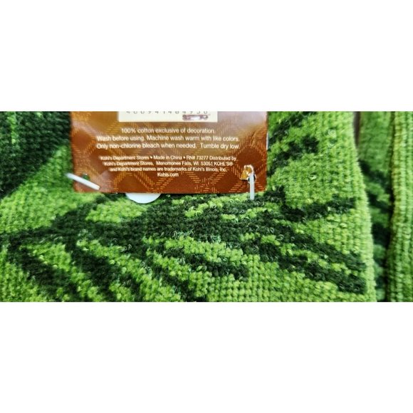 St Nicholas Square Fingertip Guest Towels Cardinal Tartan Design Deck The Halls - Picture 6 of 9